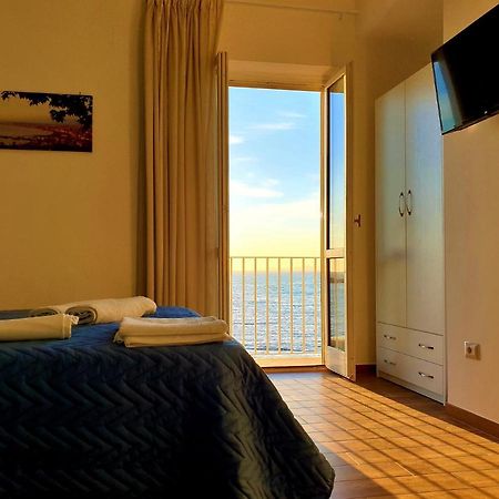Bed and Breakfast Il Veliero Кастелламмаре-ди-Стабия Экстерьер фото