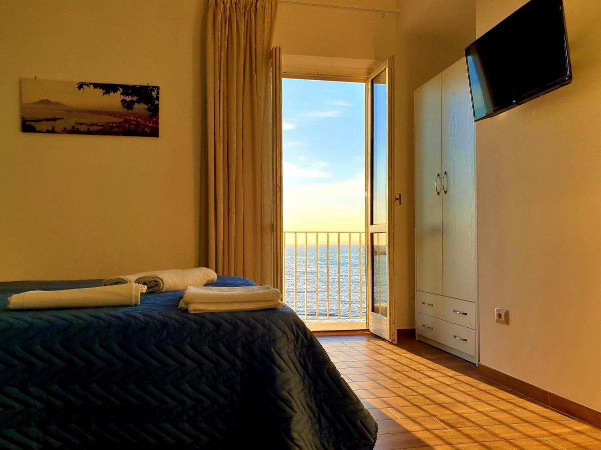 Bed and Breakfast Il Veliero Кастелламмаре-ди-Стабия Экстерьер фото